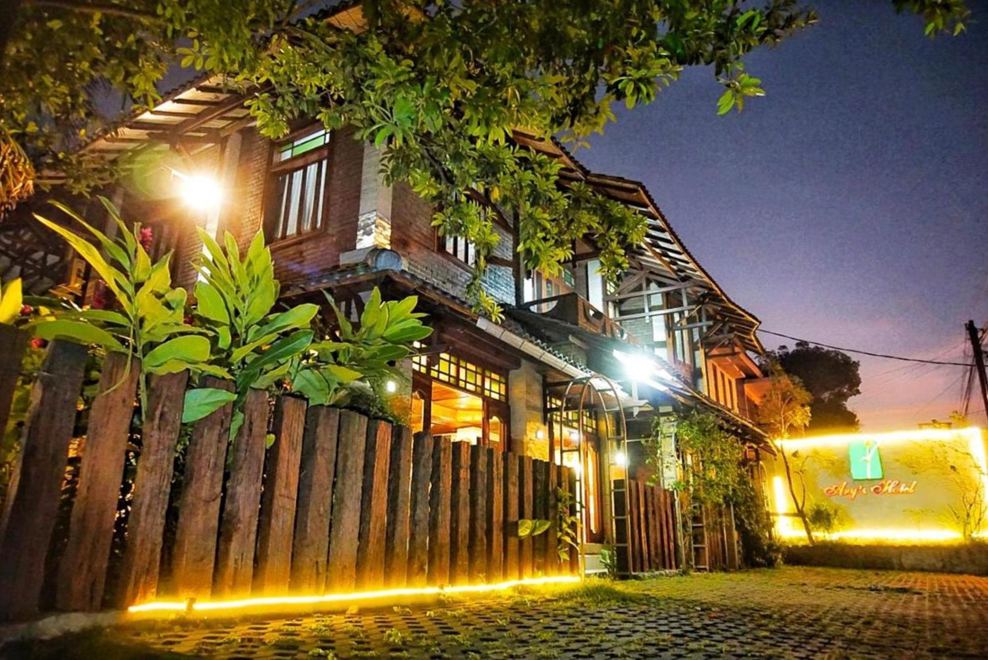 Arys Garden Hotel Yogyakarta Exterior foto