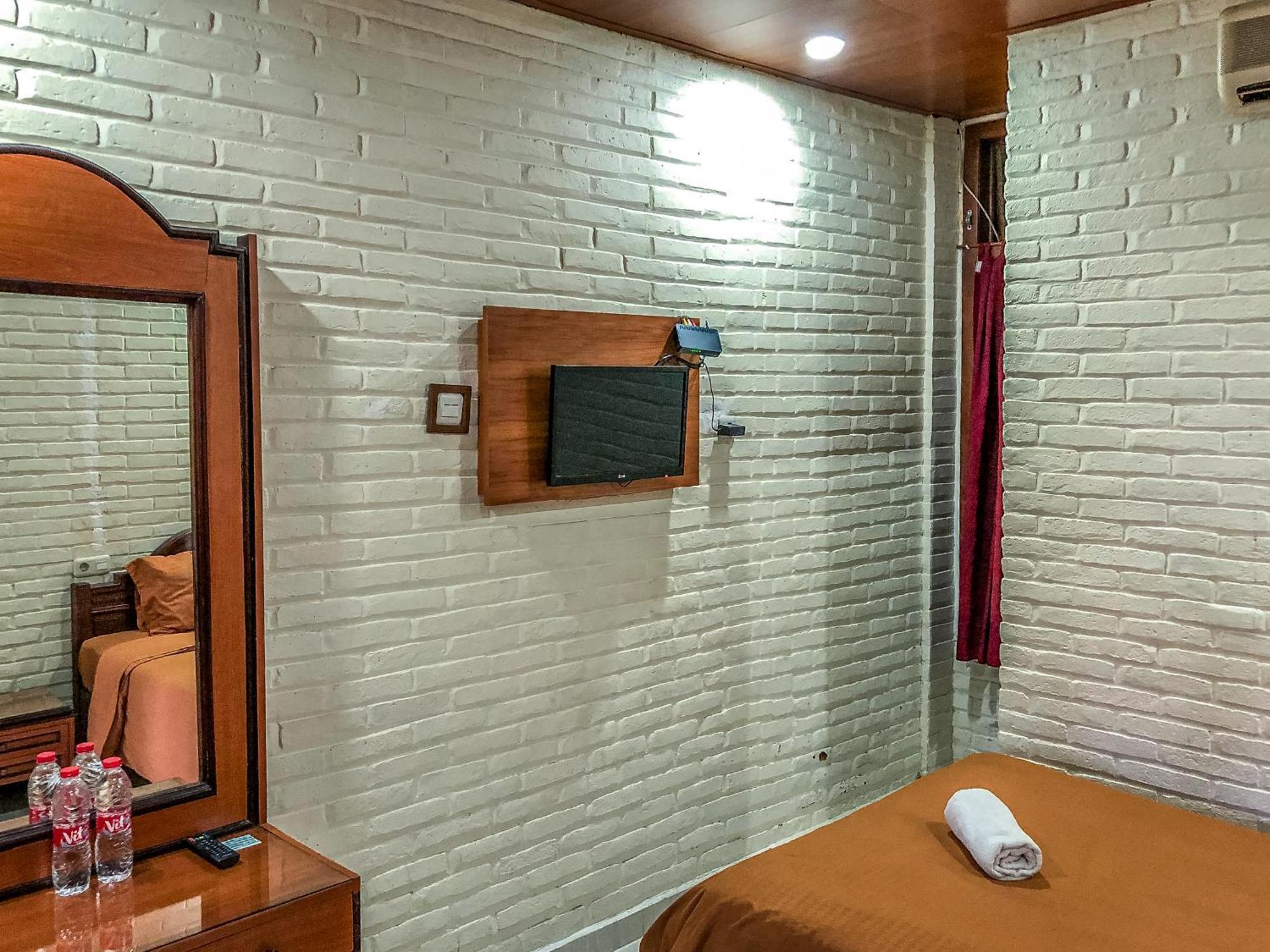 Arys Garden Hotel Yogyakarta Exterior foto