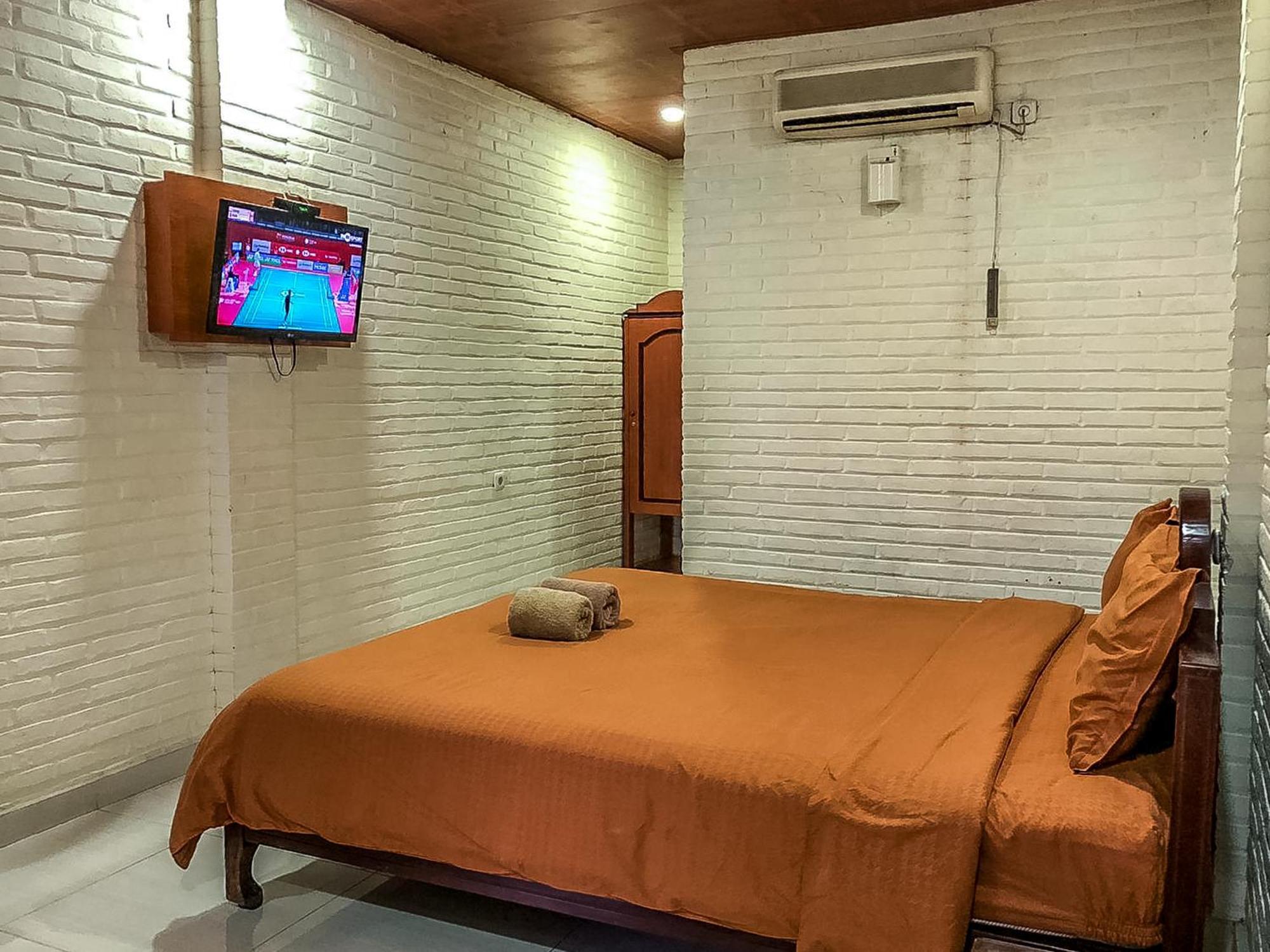Arys Garden Hotel Yogyakarta Exterior foto