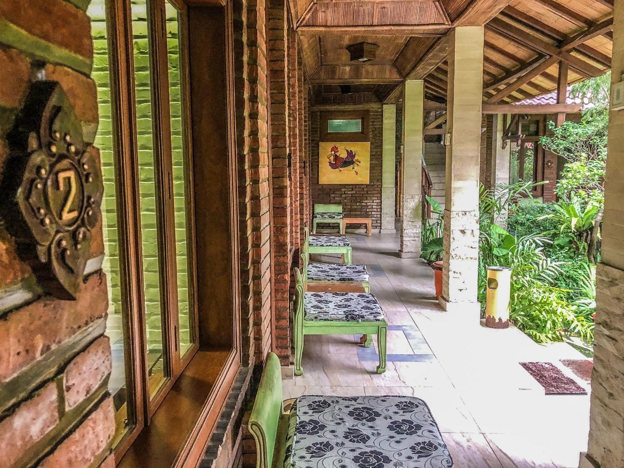 Arys Garden Hotel Yogyakarta Exterior foto