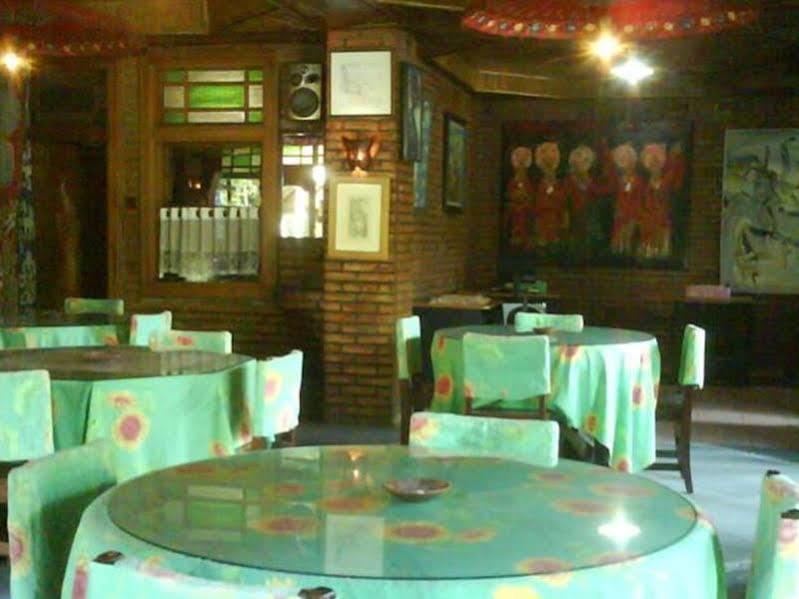 Arys Garden Hotel Yogyakarta Exterior foto